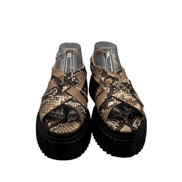 NEW AGL | Violante Platform Slingback Sandal in Python print - Picture 2 of 7